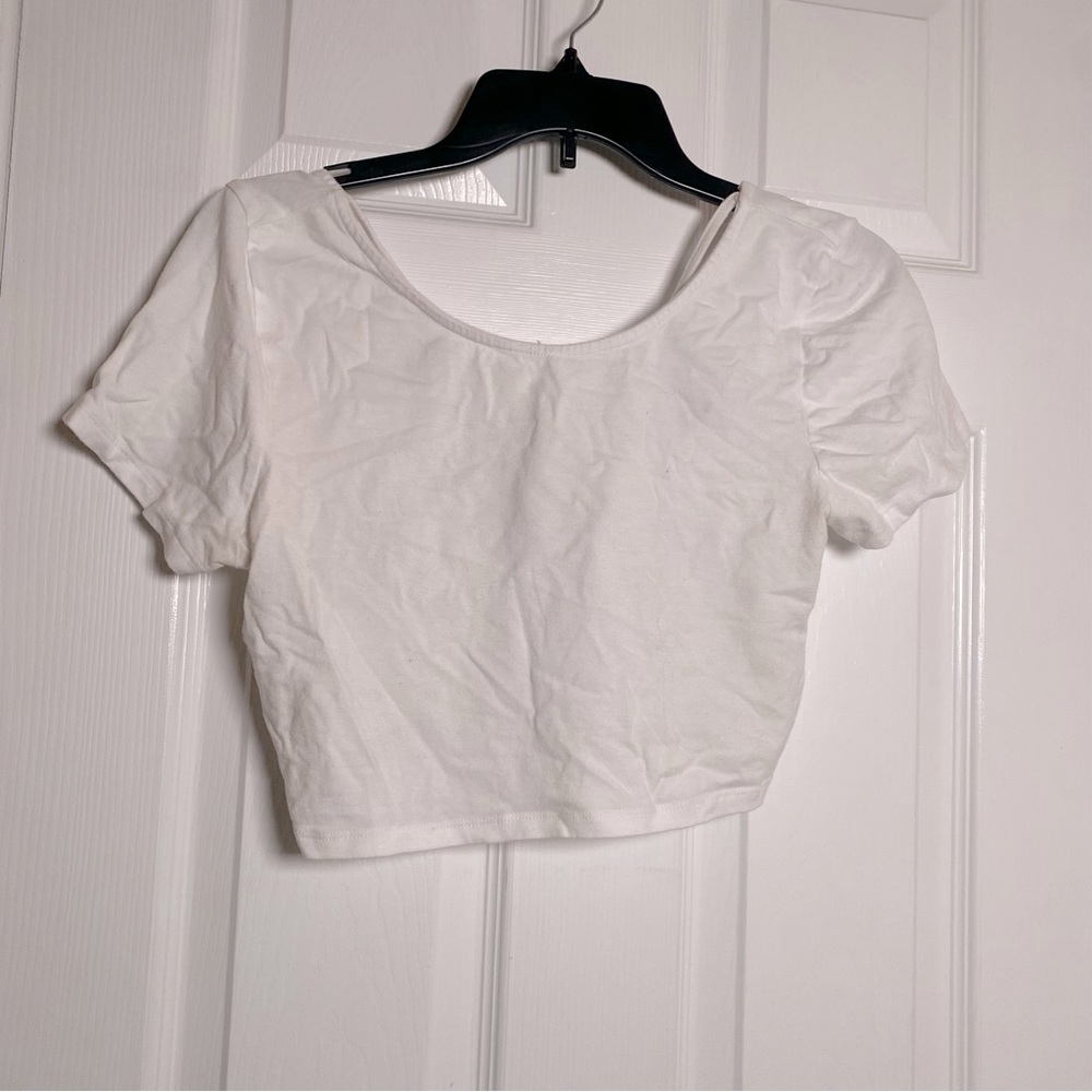 White crisscrossed Croptop